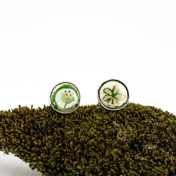 Green BON BON tiny earrings with decorated ceramics