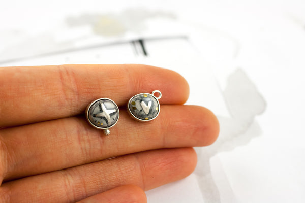 BON BON grey earrings decorated with platinum