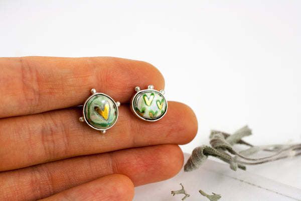 Green BON BON silver earrings with gold hearts