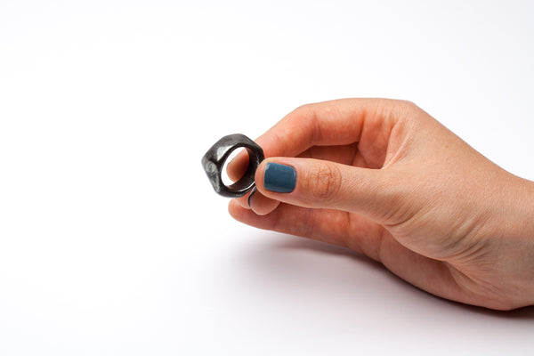 17.5 size ceramic ring Rhea