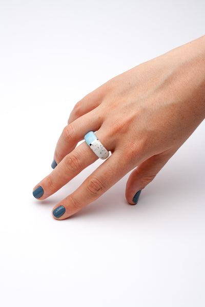 17.5 size ceramic ring Aura