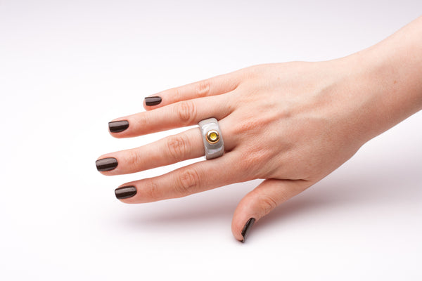 17 izmēra keramiskais gredzens Rosmerta