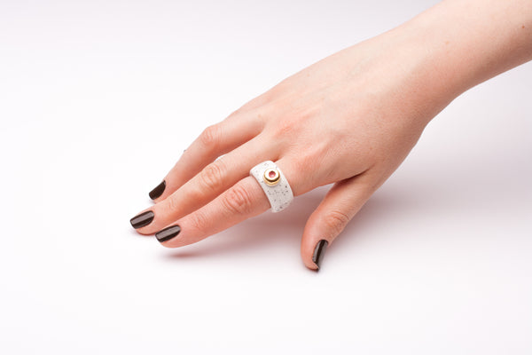 18 size ceramic ring Elaine
