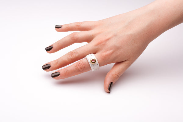 18 size ceramic ring Elaine