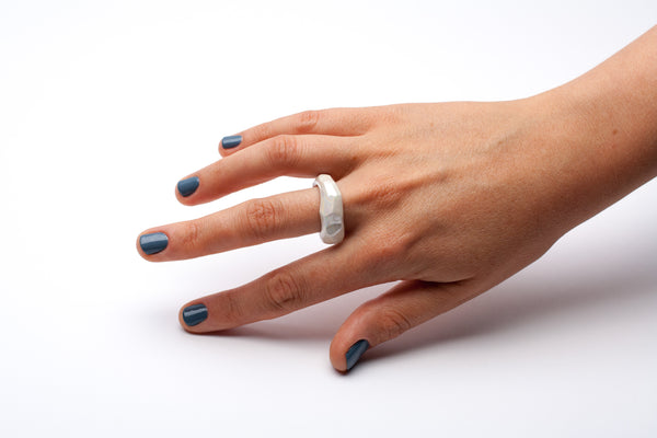 17.5 dydžio keramikos žiedas Hippeia