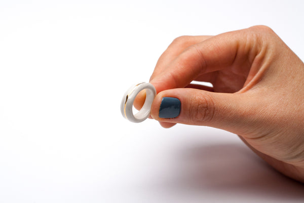 16 dydžio keramikos žiedas Apate