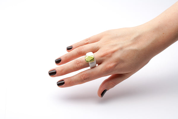 18 size ceramic ring Neith