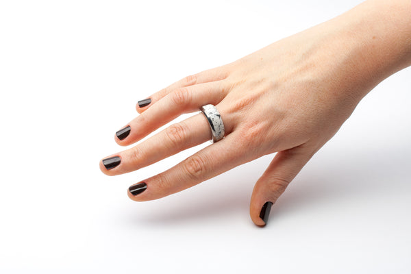 17 izmēra keramiskais gredzens Shai