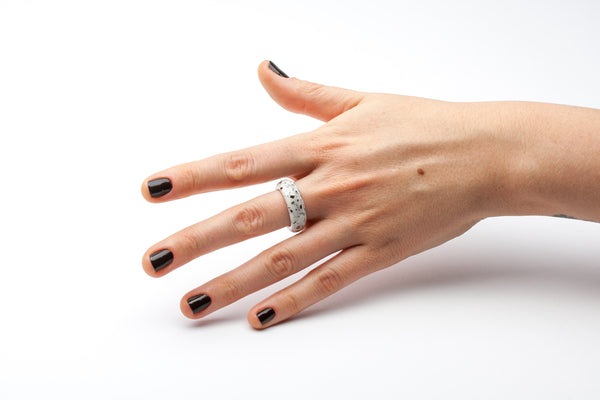 17 izmēra keramiskais gredzens Bona Dea