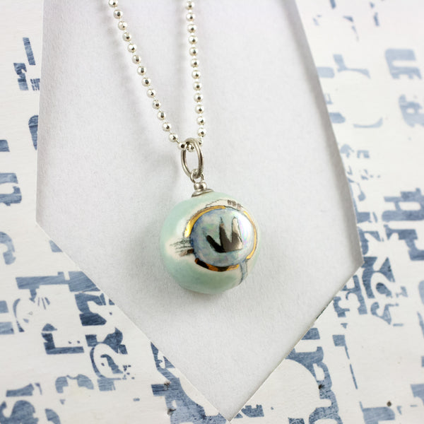 BON BON mint ceramic pendant with a platinum crown
