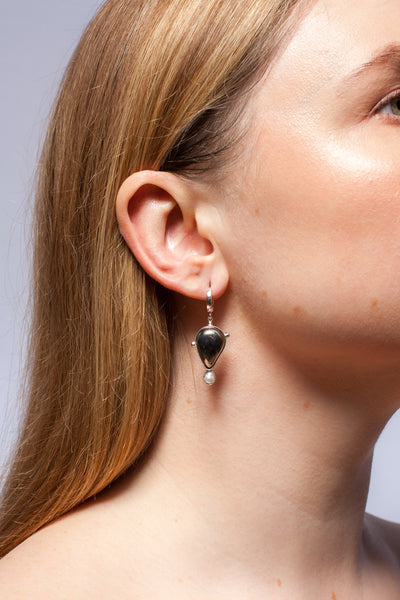 DROPS mismatched earrings with freshwater pearls