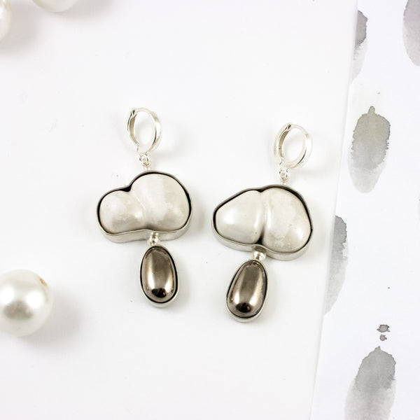 DROPS long white dangle earrings with platinum details