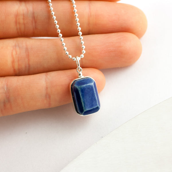 Minimalistic pendant Coral sea - Aiste Jewelry