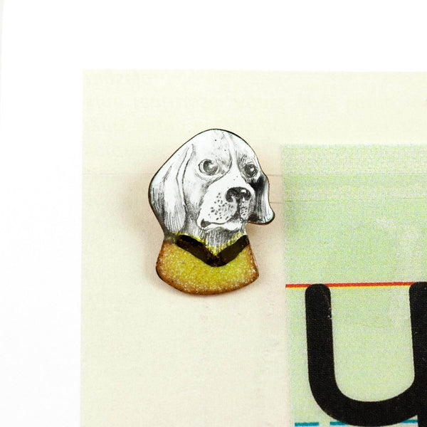 Enamel pin Beagle dog - Aiste Jewelry