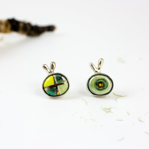 Žalios spalvos auskarai su keramika