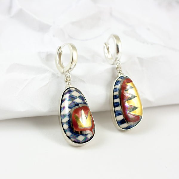 Royal silver earrings with golden crowns