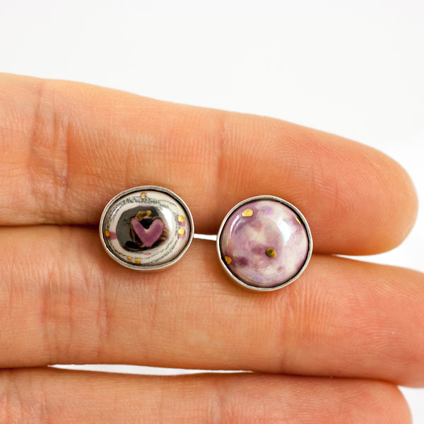 Small earrings with pink flowers