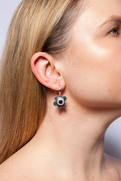 Silver dangle flower earrings with platinum decorated ceramics