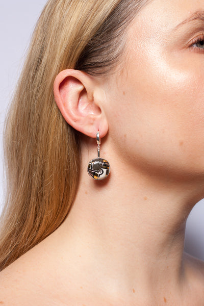 ABSTRACT black and white dangle earrings