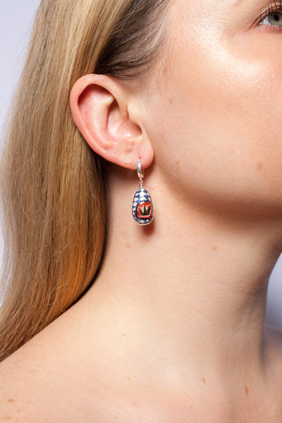 Royal silver earrings with golden crowns