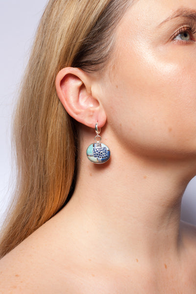BON BON Blue luster decorated earrings with dots