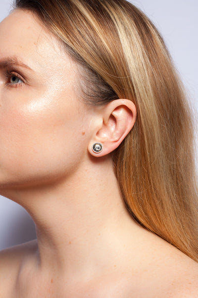 Juodos spalvos ABSTRACT auskarai su piešiniais