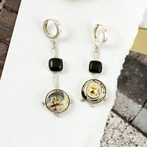 ABSTRACT Black and white dangling earrings