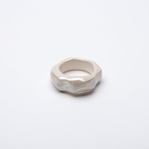 17.5 izmēra keramiskais gredzens Hippeia
