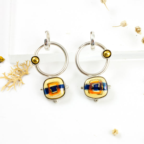 Sviestgaiši dzelteni BON BON gari auskari ar keramiku