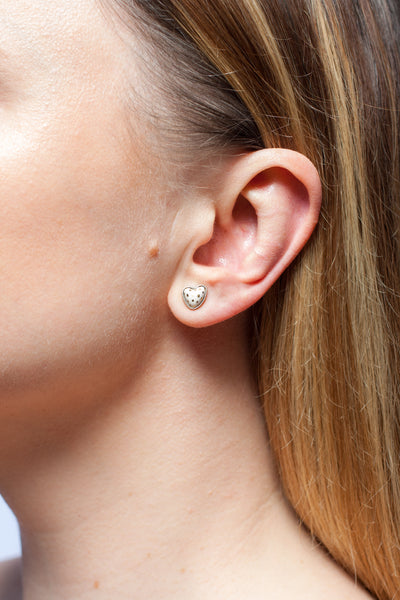 3X3 kolekcijos auskarai su keramikos širdutėmis