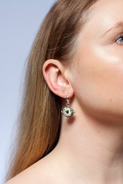 BON BON Green color dangle earrings with a gold crown