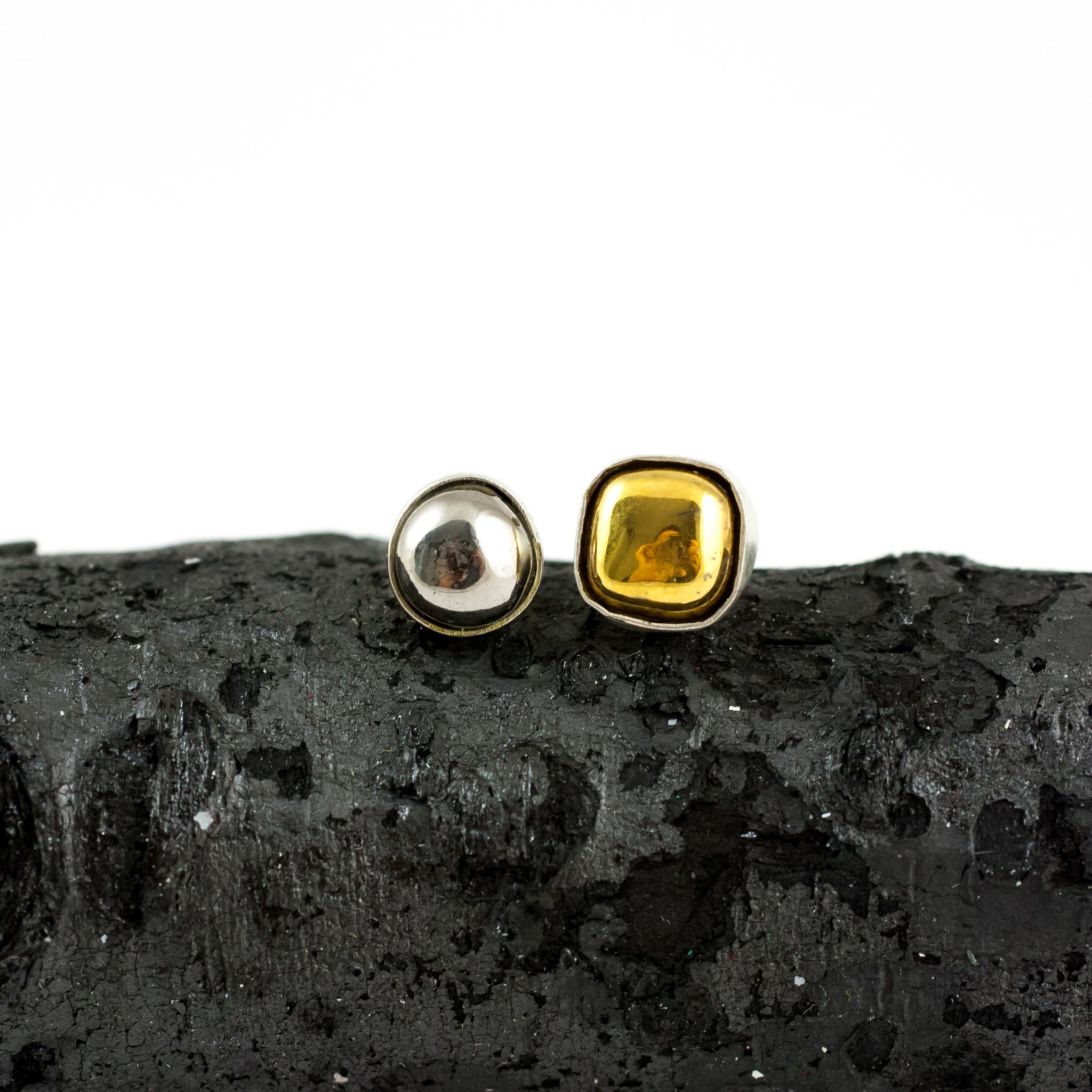 Gold and platinum plated ceramic mini earrings