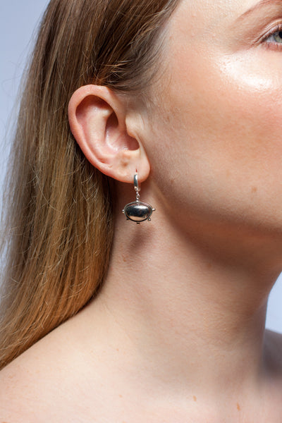 DROPS mismatched dangle earrings with platinum luster