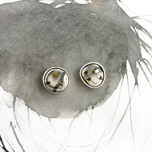 ABSTRACT white and black small round earrings