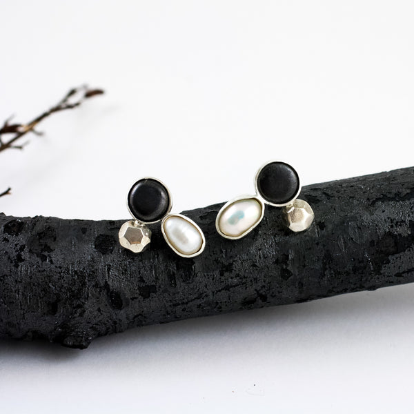 Black silver earrings with freshwater pearls