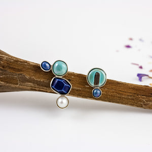 Šviesiai mėlynos spalvos sidabriniai auskarai su gėlavandeniais perlais