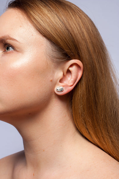 ABSTRACT White mismatched mini earrings