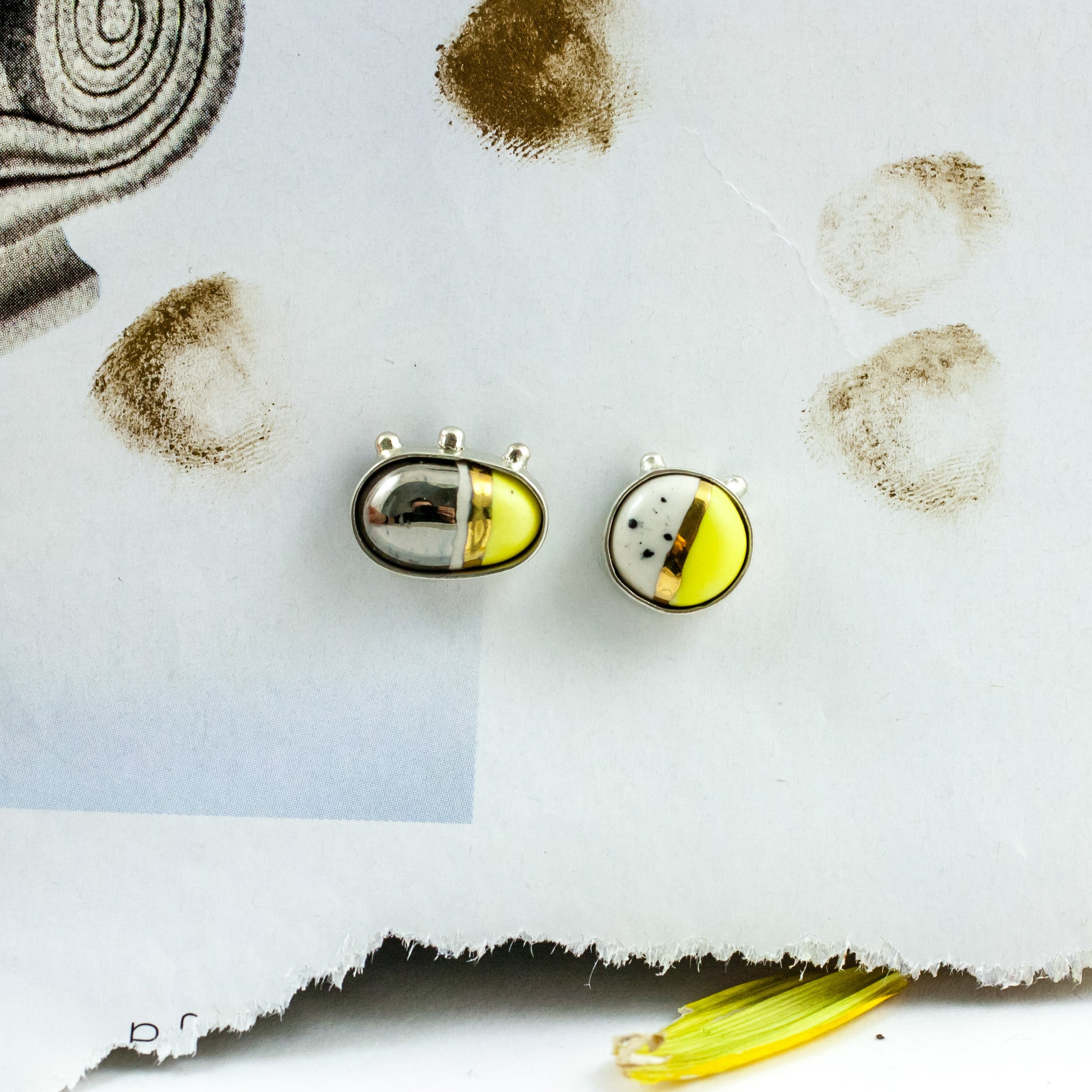 BON BON Yellow earrings decorated with lusters