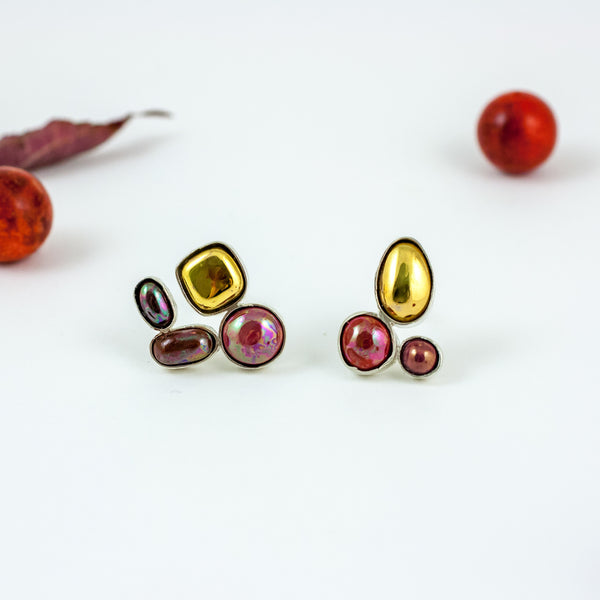 Red shades earrings with gold luster