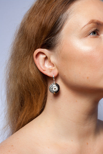 Round checked dangle earrings with hearts