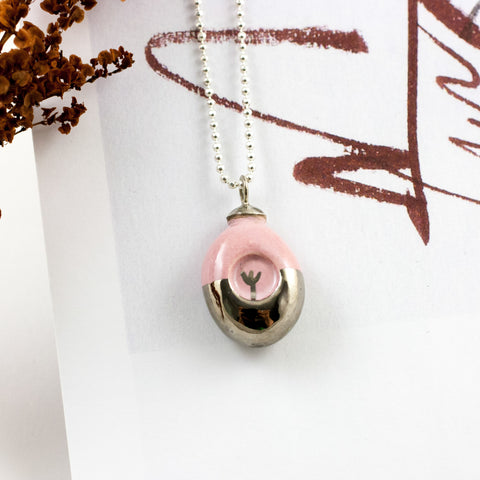 Pink mini pendant with platinum luster decor