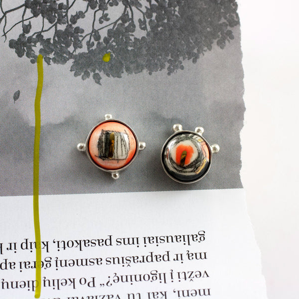 ABSTRACT Orange and black color earrings