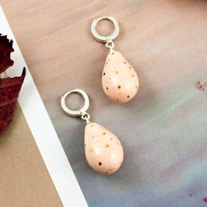 DROPS Pink dangle earrings with gold luster dots