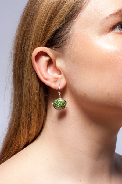 BON BON Green color dangle earrings with gold lines