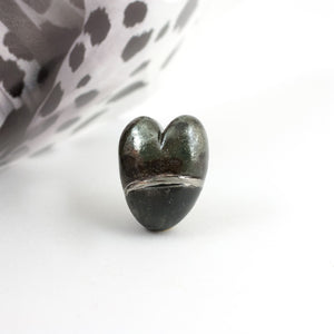 Black heart-shaped brooch with a platinum luster line - Aiste Jewelry