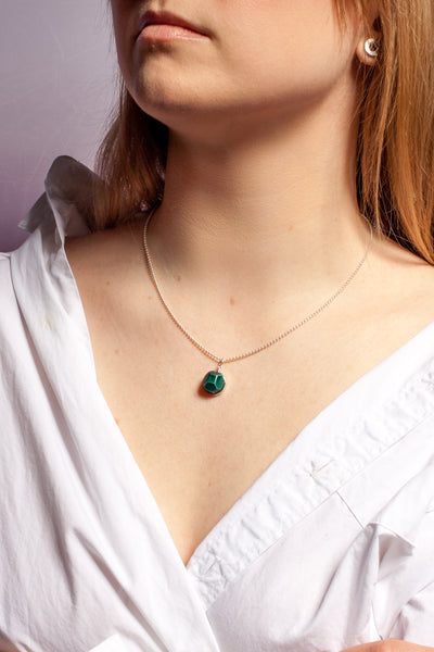 Green minimalistic pendant Moss - Aiste Jewelry