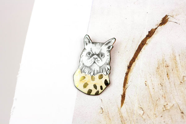 Enamel pin Cat with a sweater - Aiste Jewelry